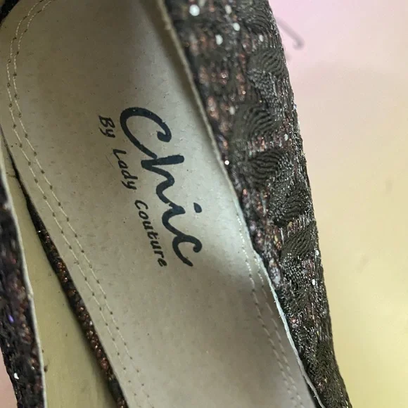 Shoes - Picture 4 of 5